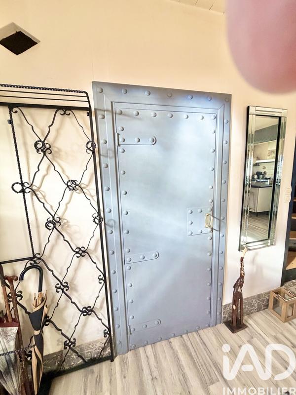 Maison - 222 m² - 10 pièces