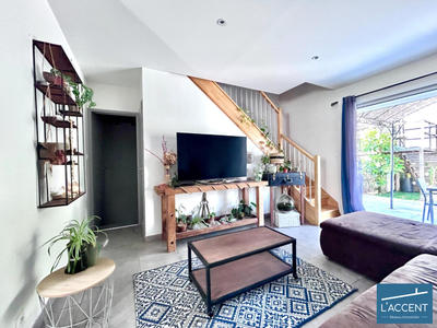 Maison - 90 m² - 4 pièces