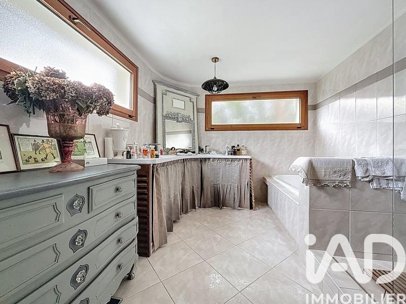 Maison - 143 m² - 6 pièces