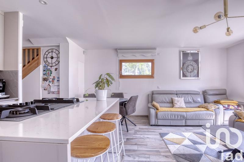 Maison - 82 m² - 5 pièces