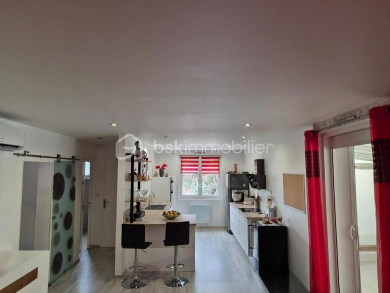 Maison - 216 m² - 7 pièces