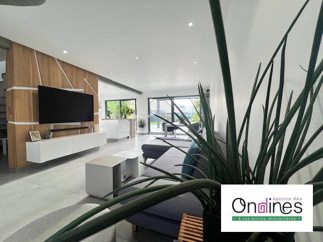 Maison - 111 m² - 5 pièces