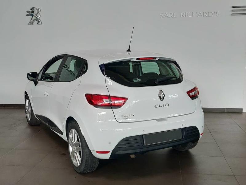 Renault Clio IV Business dCi 75 - 18
