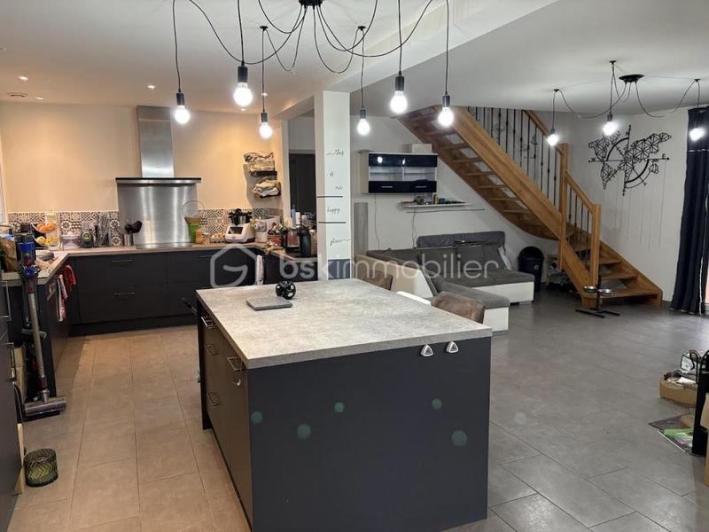 Maison - 188 m² - 6 pièces