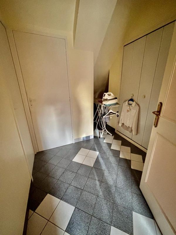 Pavillon - 150 m² - 7 pièces