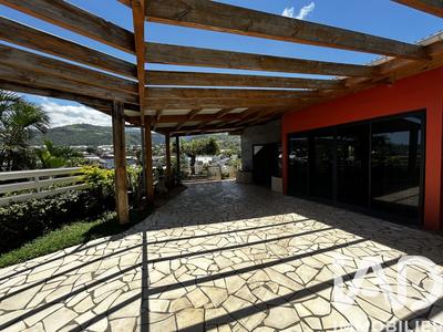 Maison - 91 m² - 4 pièces