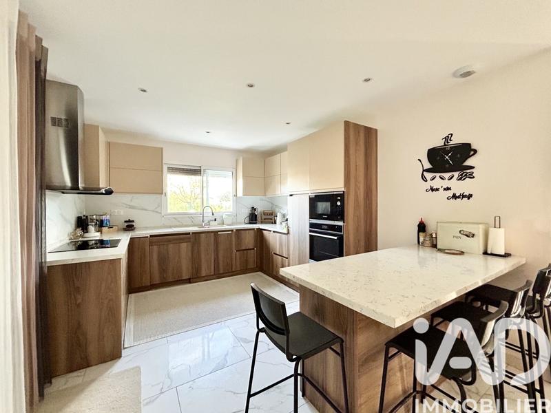 Maison - 190 m² - 3 pièces