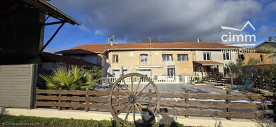 Maison ancienne - 260 m² - 6 pièces