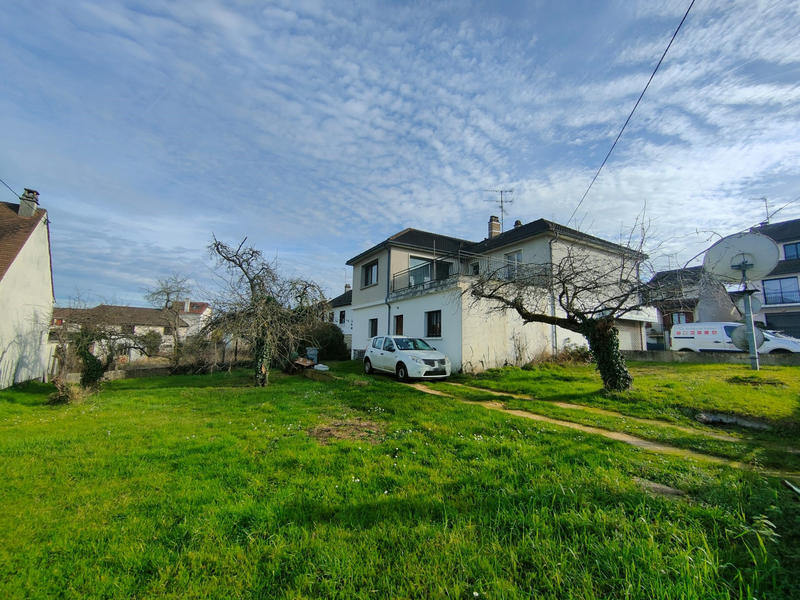 Maison - 216 m² - 10 pièces