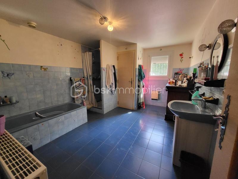 Corps de ferme - 269 m² - 12 pièces