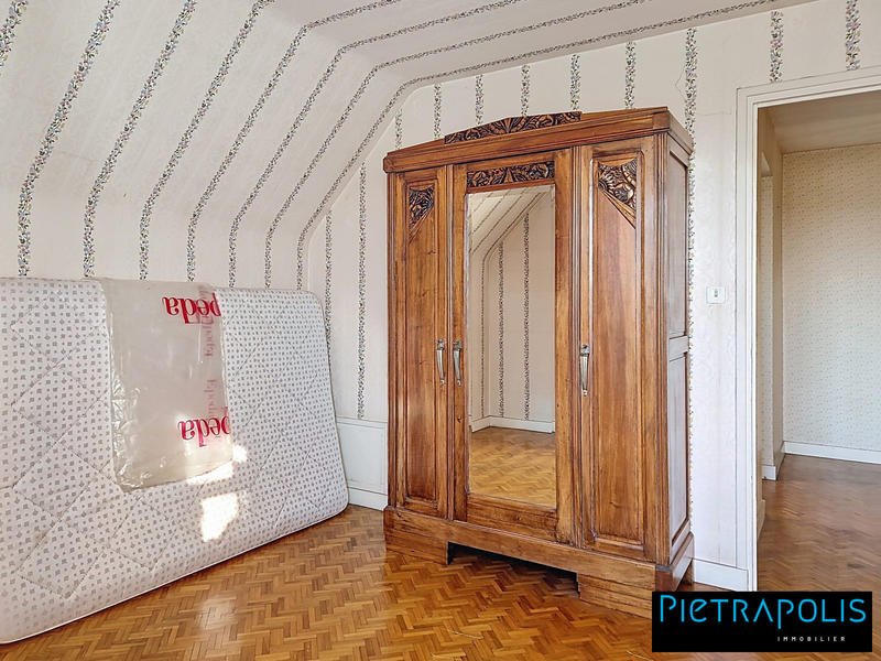 Maison - 140 m² - 5 pièces