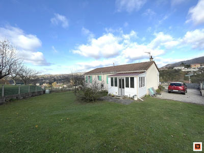 Maison - 90 m² - 4 pièces