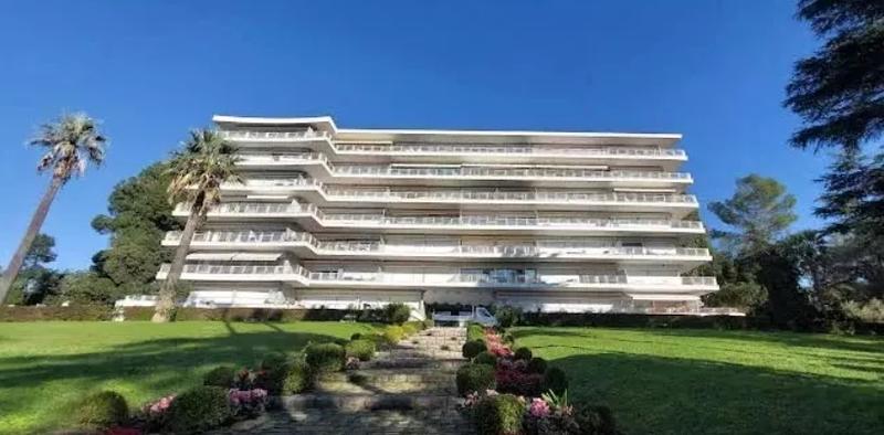 Appartement - 156 m² - 3 pièces