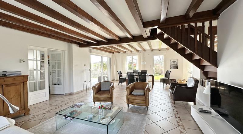 Maison contemporaine - 188 m² - 6 pièces