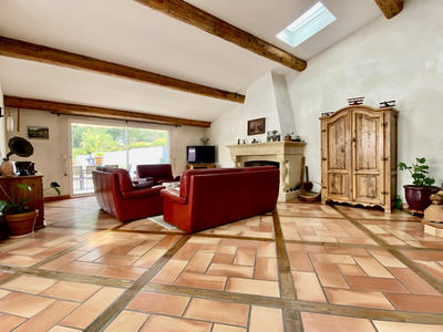 Villa - 193 m² - 6 pièces