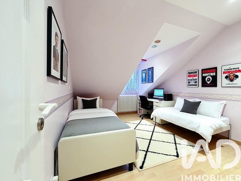 Maison - 142 m² - 6 pièces