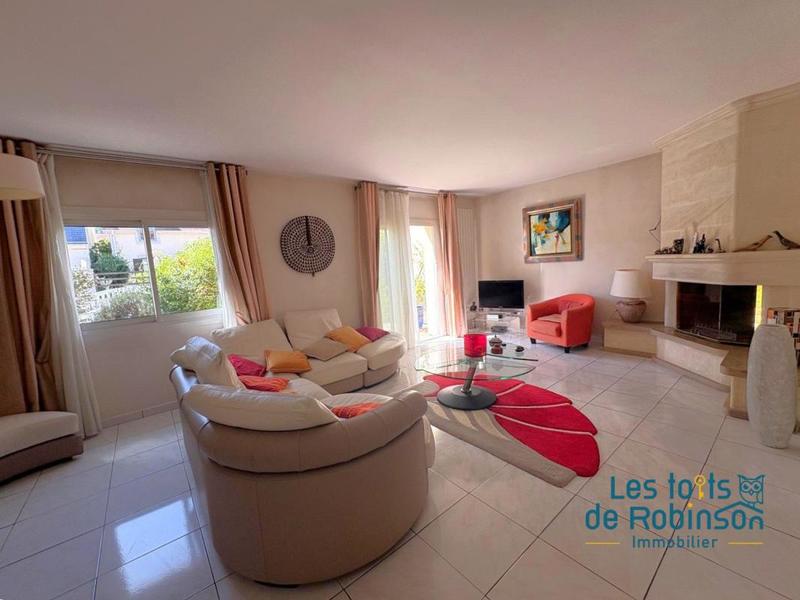 Maison - 121 m² - 7 pièces