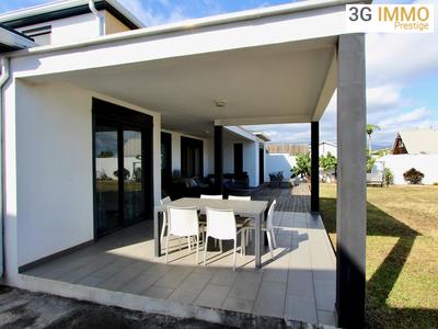 Maison - 140 m² - 8 pièces