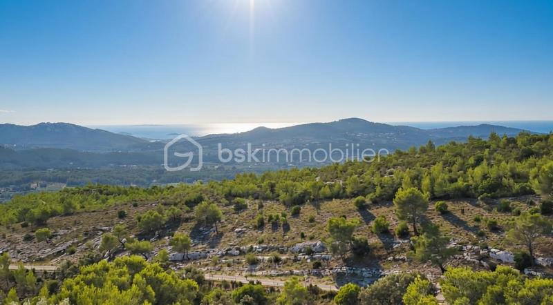 Maison - 92 m² - 5 pièces