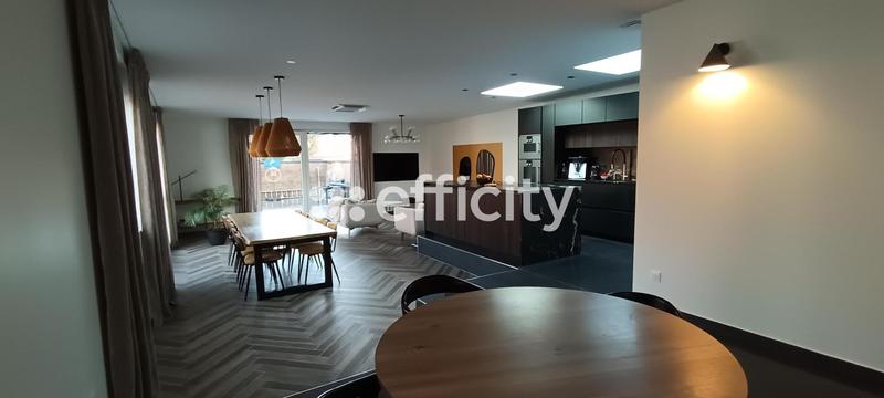 Maison - 180 m² - 4 pièces