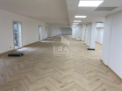Local commercial - 300 m²