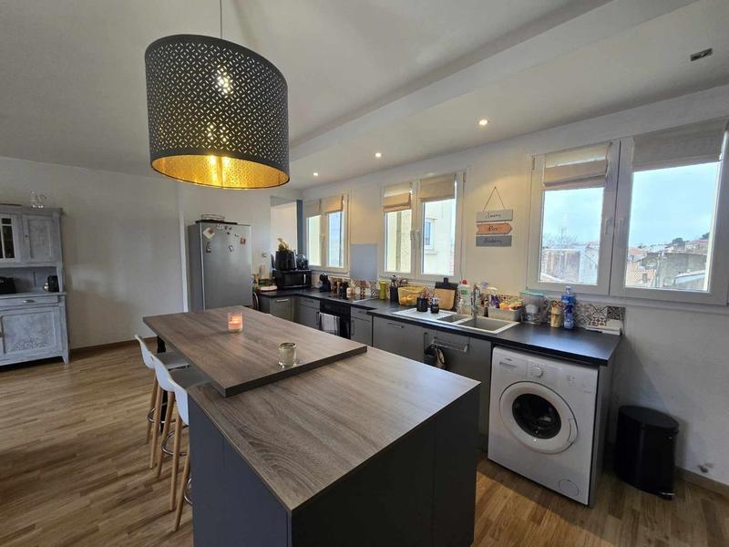 Appartement ancien - 102 m² - 4 pièces