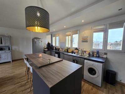 Appartement ancien - 102 m² - 4 pièces