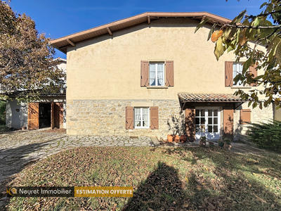 Maison - 135 m² - 6 pièces