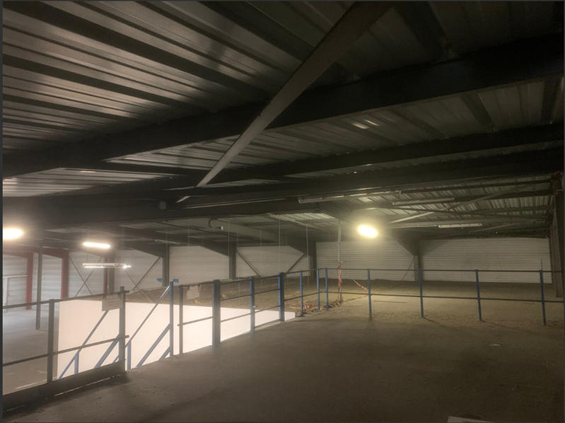 Local commercial - 1 000 m²