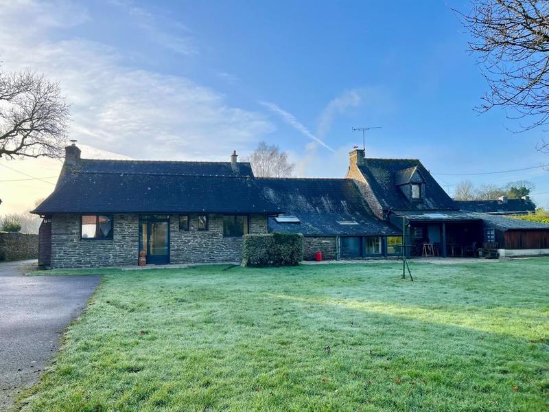 Maison - 187 m² - 8 pièces