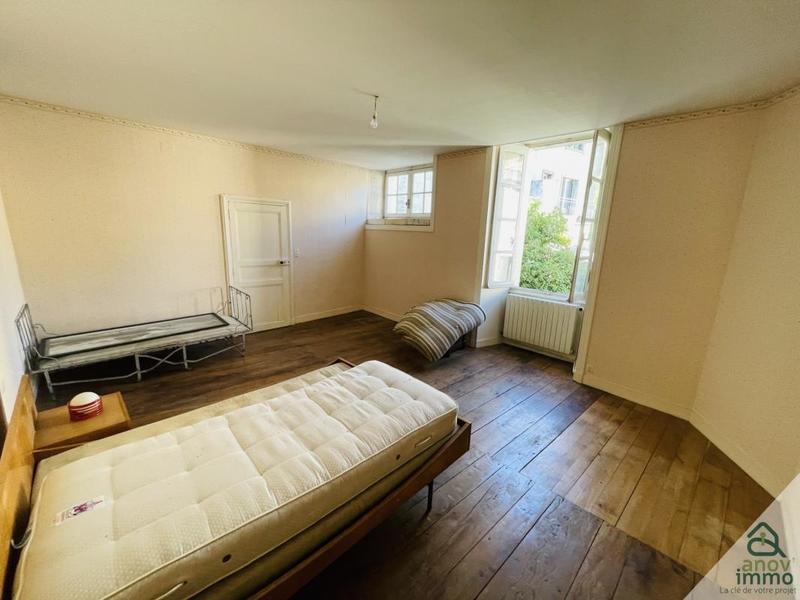 Maison - 227 m² - 7 pièces