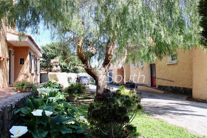 Gîte - 543 m² - 16 pièces