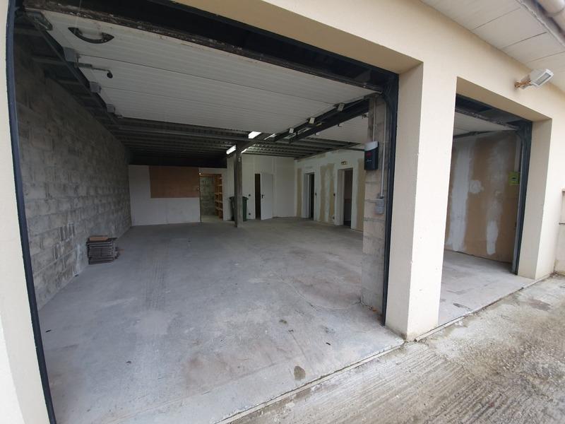 Local artisanal - 117 m² - 3 pièces