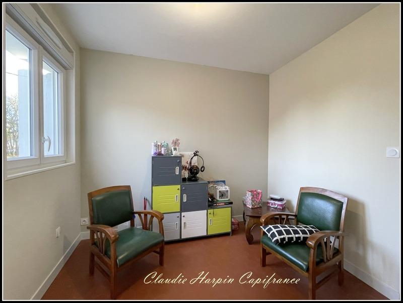 Maison - 246 m² - 10 pièces