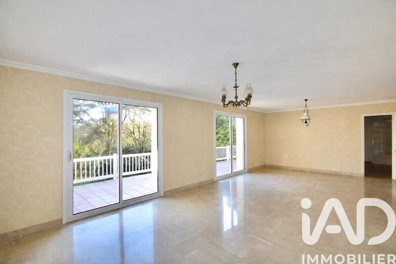 Maison - 176 m² - 7 pièces