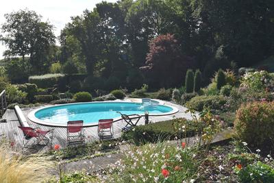 Maison - 241 m² - 9 pièces