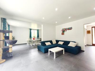 Maison traditionnelle - 170 m² - 9 pièces