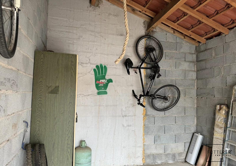 Parking / Garage - 17 m²