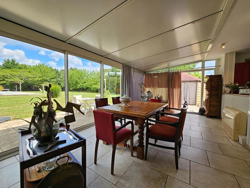 Maison - 350 m² - 8 pièces