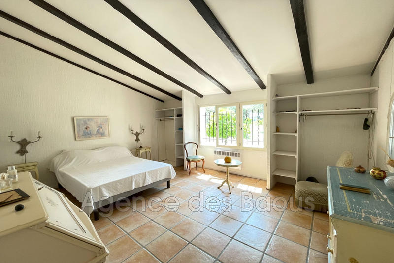 Propriété - 190 m² - 6 pièces