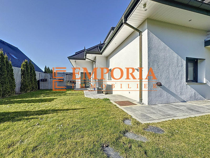 Maison - 280 m² - 8 pièces