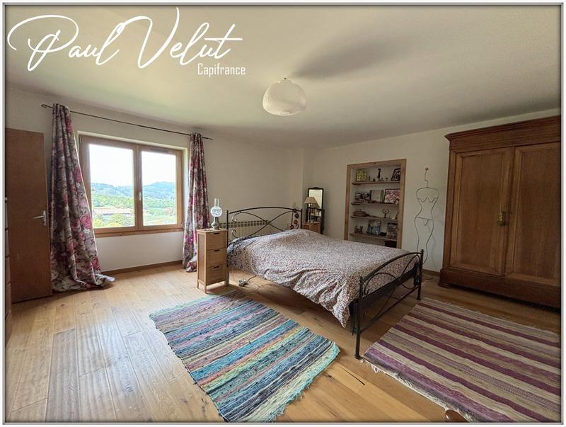 Maison - 200 m² - 7 pièces