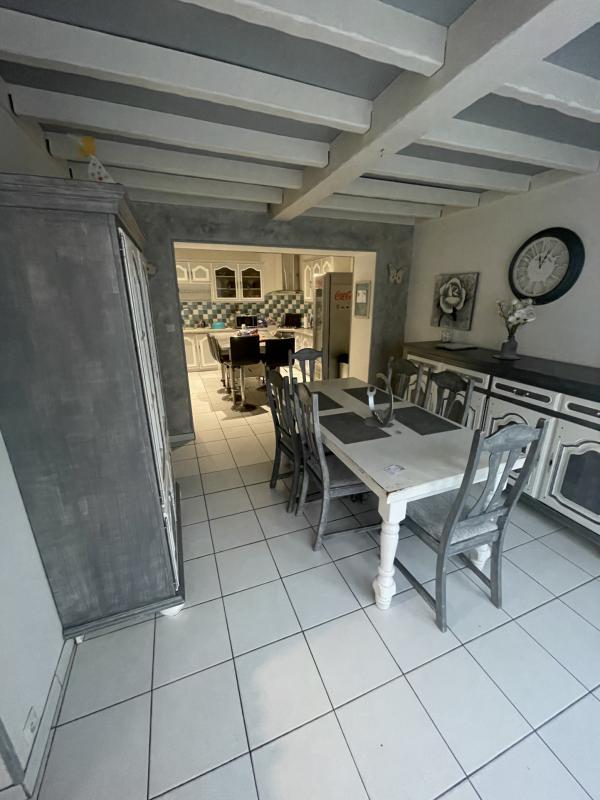 Maison - 152 m² - 9 pièces