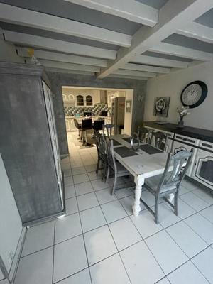 Maison - 152 m² - 9 pièces