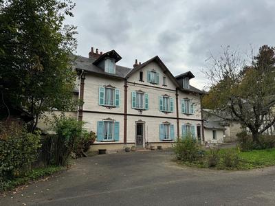 Maison ancienne - 194 m² - 8 pièces