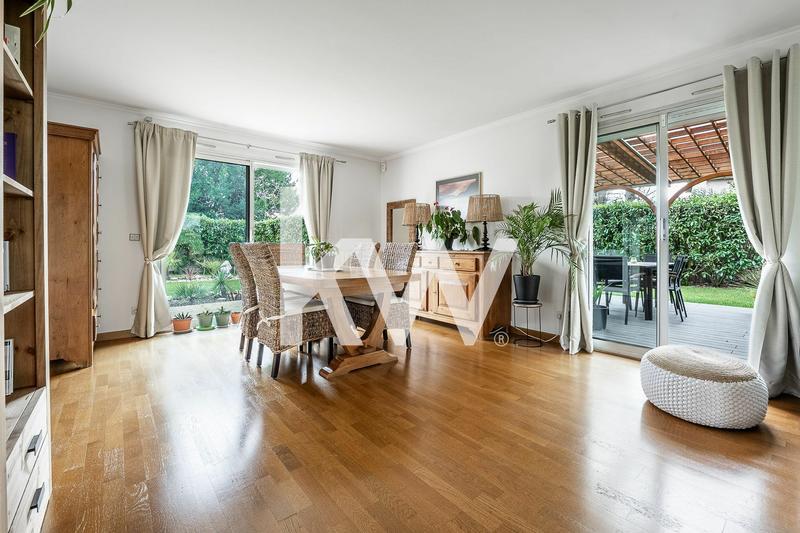 Maison - 175 m² - 7 pièces