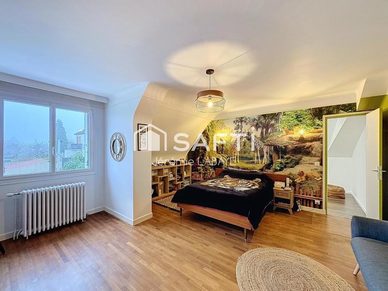 Maison - 287 m² - 7 pièces