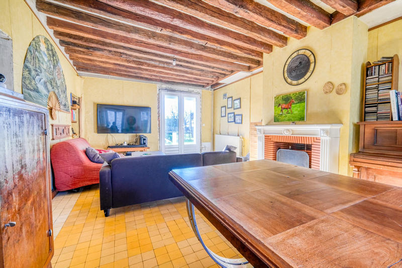 Maison - 261 m² - 8 pièces