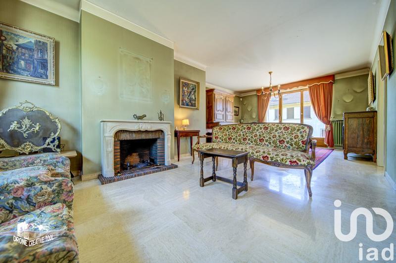 Maison - 200 m² - 8 pièces