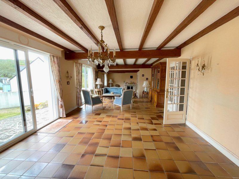 Maison - 180 m² - 9 pièces